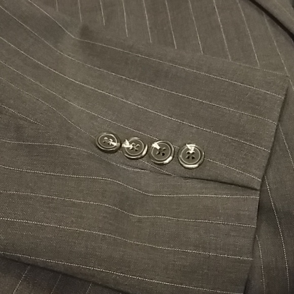Men's grey suit - Picture 4 of 4